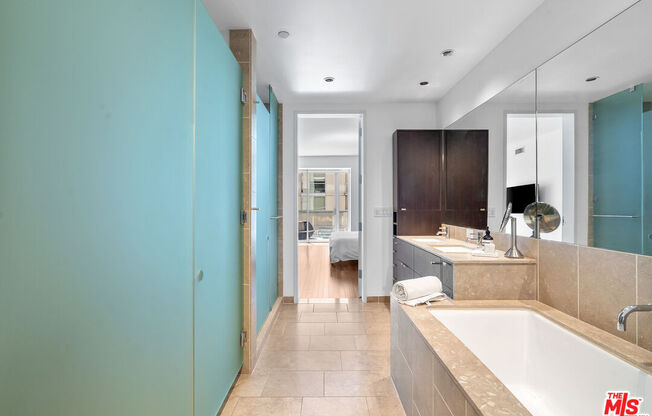 2 beds, 2 baths, 1,500 sqft, $5,500, Unit 7K