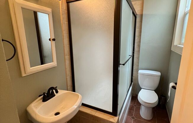 Studio, 1 bath, 300 sqft, $1,175, Unit 3