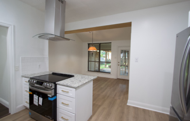 320 HENERETTA DR