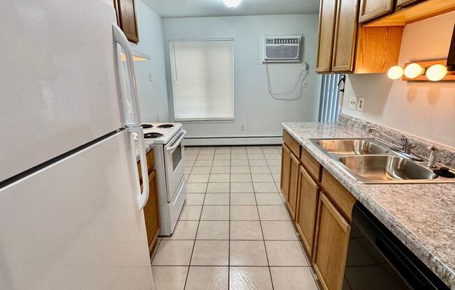 1 bed, 1 bath, 800 sqft, $1,145, Unit 31