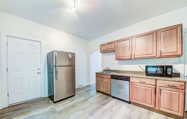 2 beds, 1 bath, $1,350, Unit Mt Washington