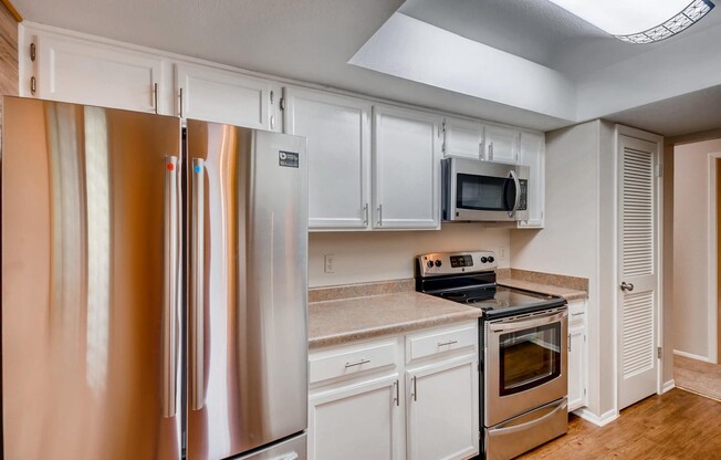 Spacious floor plan in established neighborhood.