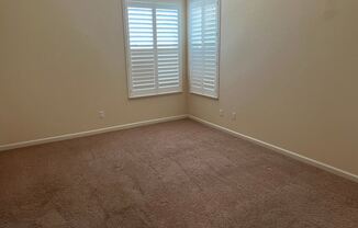 1645 Ghettis Way
