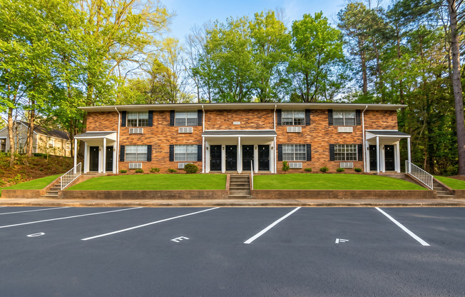 1 bed, 1 bath, 640 sqft, $965