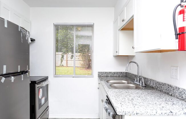 2 beds, 1.5 baths, 1,100 sqft, $980, Unit 103J