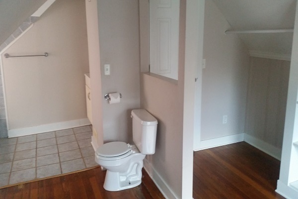 3 beds, 2 baths, $1,100