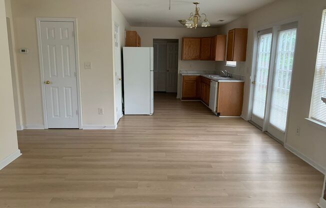 3 beds, 2.5 baths, 1,770 sqft, $1,995, Unit 4002