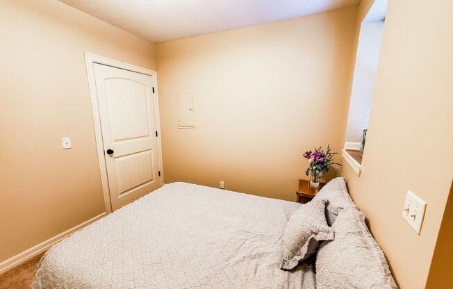 1 bed, 1 bath, 650 sqft, $1,095, Unit 601 - Unit 104 A650