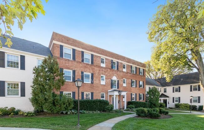1303 S WALTER REED DR