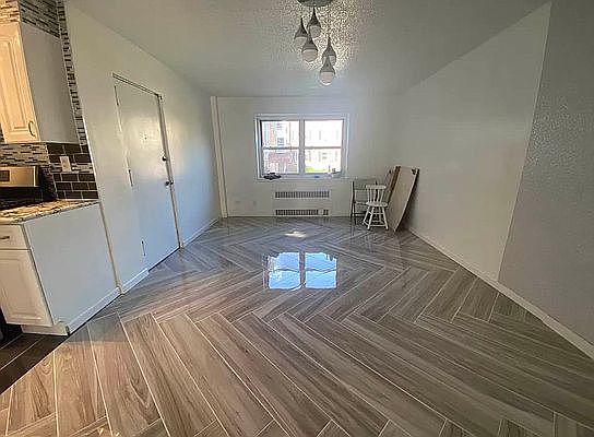 111 18 66 AVE