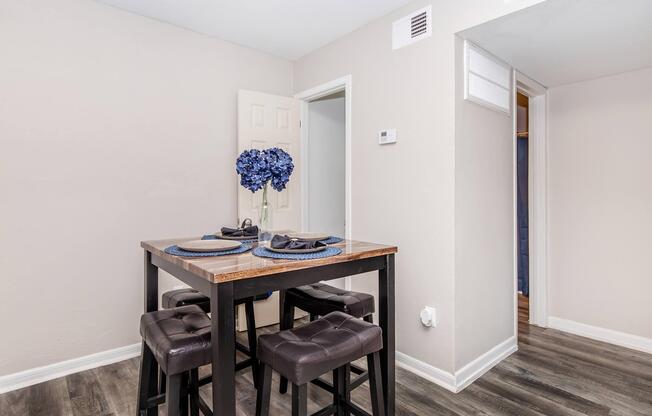 1 bed, 1 bath, 550 sqft, $900