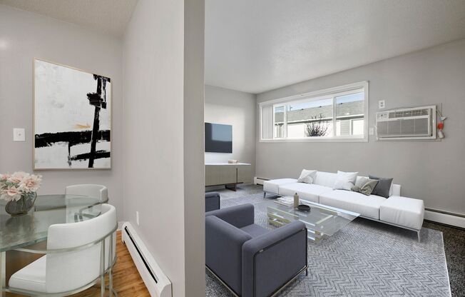 1 bed, 1 bath, 425 sqft, $925, Unit 2002-04