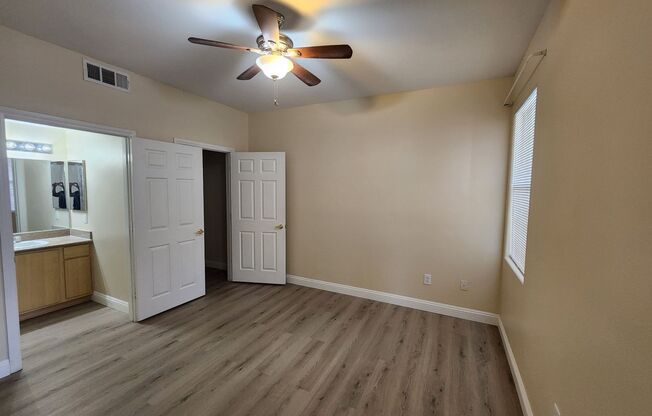 2 beds, 2 baths, $1,400, Unit Unit #1009