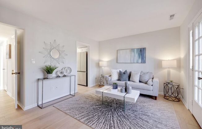 Gorgeous 2 Bedroom 2.5 Bath in Chevy Chase