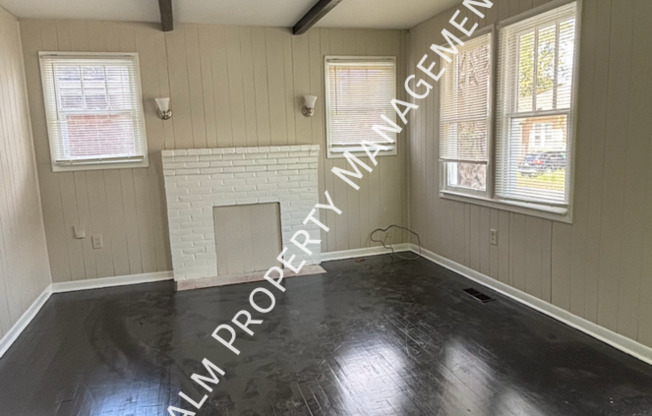 1217 E 38 ST