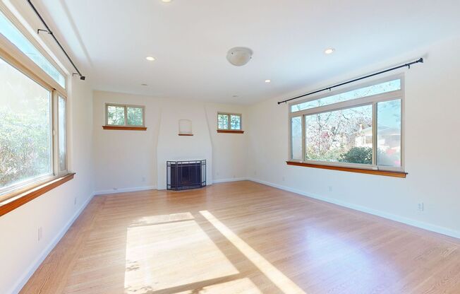 Beautiful Home Available In North Berkeley!