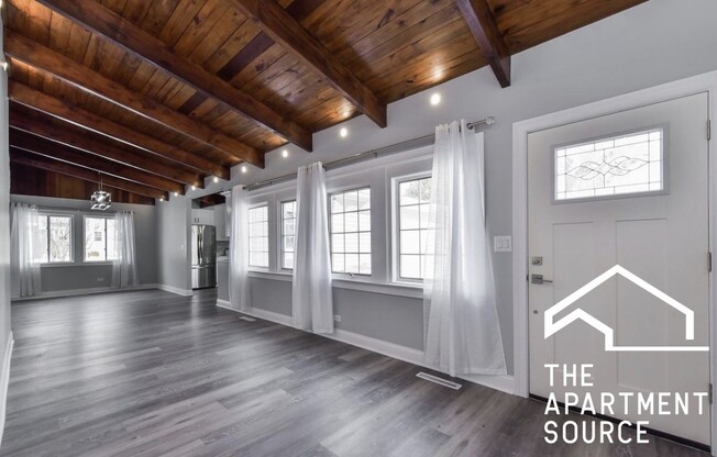 702 HAMMERSCHMIDT AVE