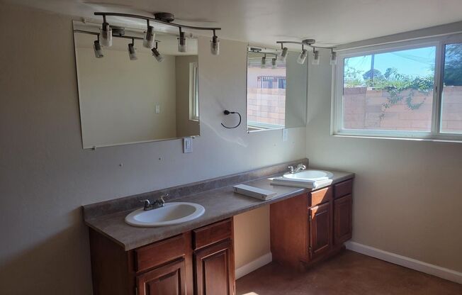 3 beds, 2 baths, $1,900