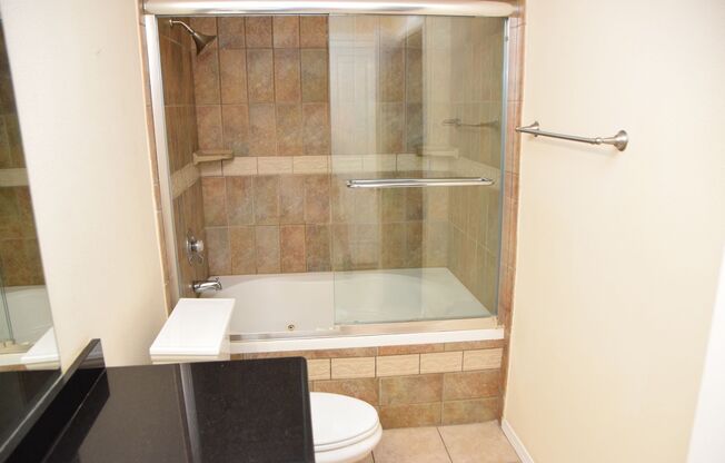 1 bed, 1 bath, $1,250, Unit # 214