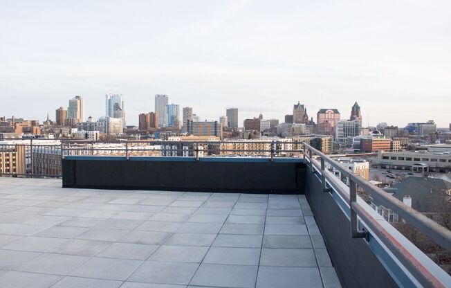 2 beds, 1 bath, 870 sqft, $1,900, Unit 602