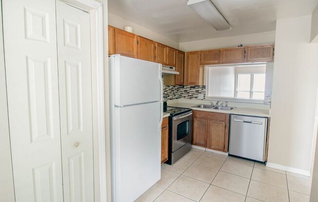 2 beds, 2 baths, $1,750