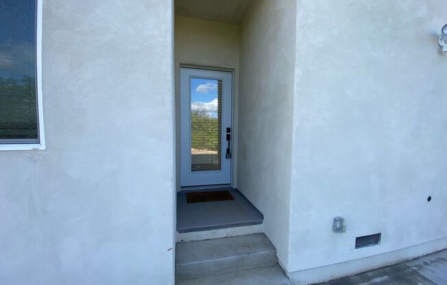 New Build (2022)!! 4BD/2BA, Great Views!!
