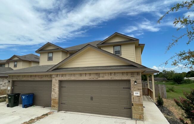 3 Bedroom, 2.5 Bathroom Duplex in New Braunfels!