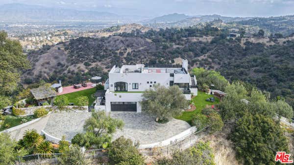 13211 MULHOLLAND DR