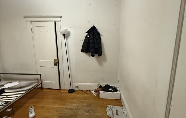 1 bed, 1 bath, $2,600, Unit 8