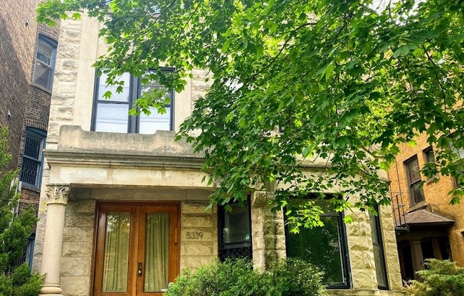 5339 N Winthrop Ave 1