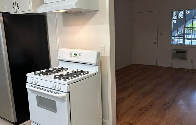 1 bed, 1 bath, 620 sqft, $1,995