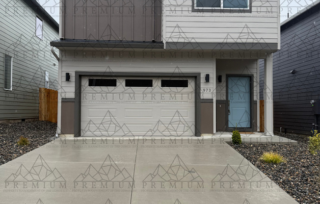 3 BED 2.5 BATH NEW BUILD!