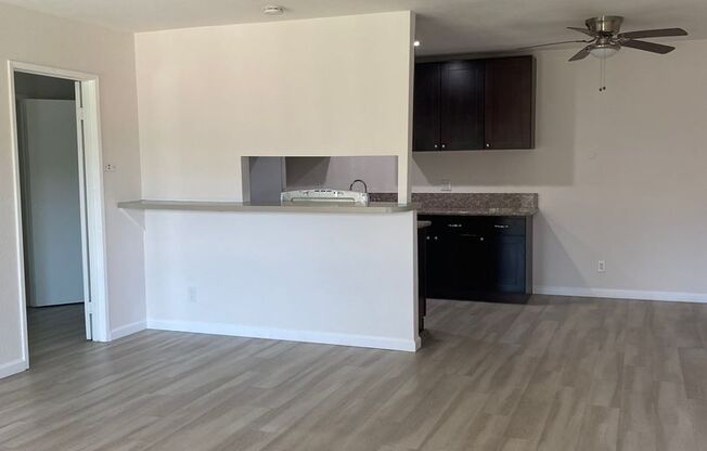 1 bed, 1 bath, 728 sqft, $1,950, Unit 945-50