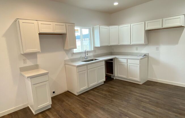 1309 W Taylor
