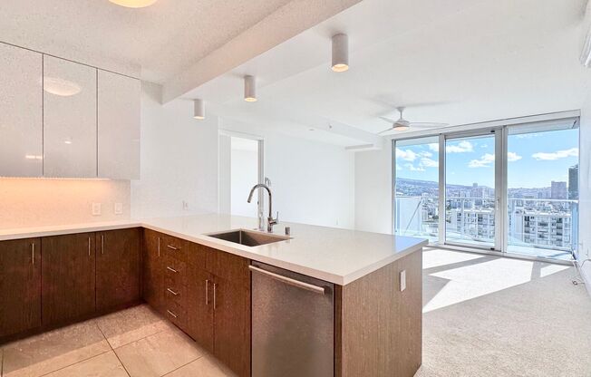 PET FRIENDLY! BEAUTIFUL 2 BEDROOM UNIT ON 29TH FLOOR