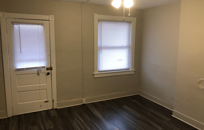 1 bed, 1 bath, 675 sqft, $995, Unit Apt #2E