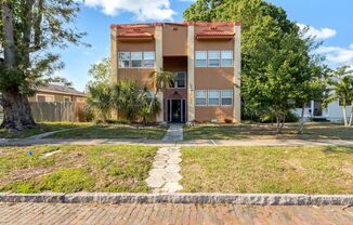 Charming 2BR/1BA First Floor Unit in Historic Kenwood, St. Pete!