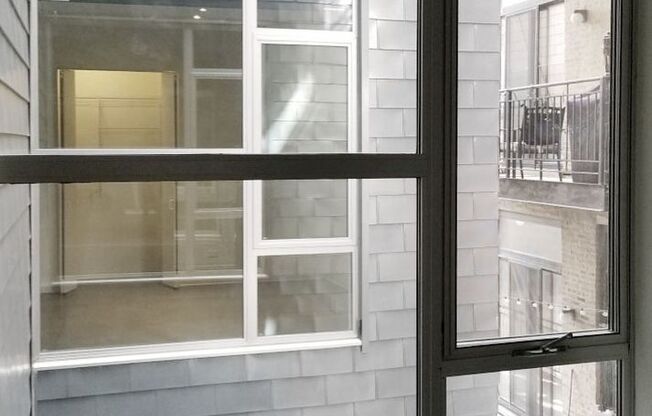 3 beds, 2 baths, 1,300 sqft, $3,650, Unit 308