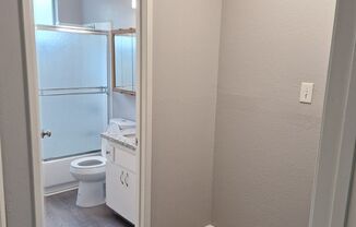 2 beds, 1.5 baths, 1,000 sqft, $1,700, Unit UNIT 05