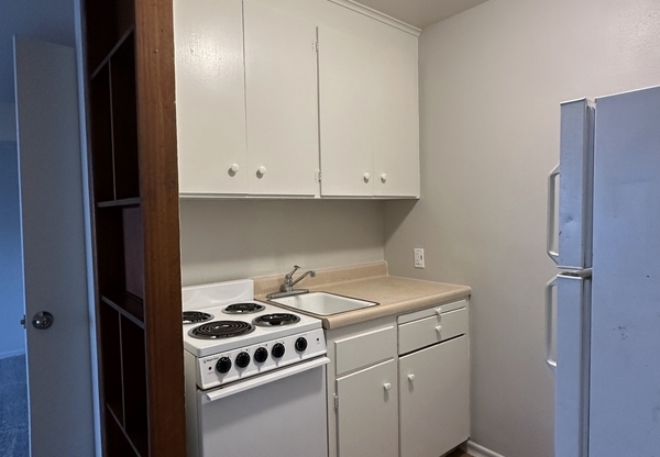 5926 FAUNTLEROY WAY SW