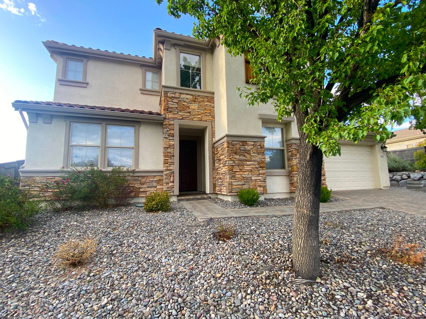 Top of the Hill - Gorgeous 5 Bedroom 3 Bath Reno House 3,160 sf