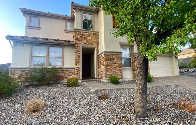 Top of the Hill - Gorgeous 5 Bedroom 3 Bath Reno House 3,160 sf