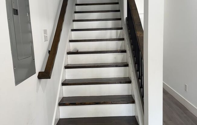 3 beds, 2.5 baths, 1,366 sqft, $1,549, Unit 1426