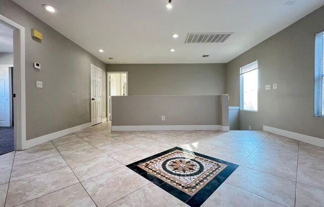 5 beds, 3 baths, $2,400