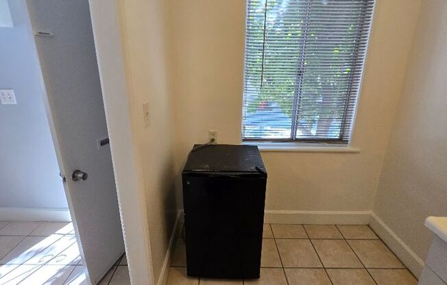 Studio, 1 bath, 150 sqft, $1,550, Unit 2406D