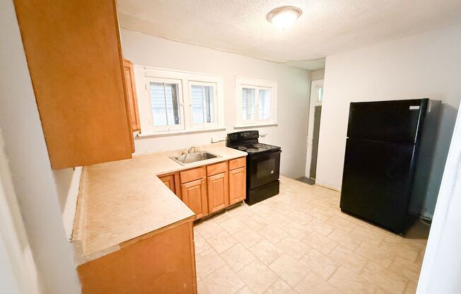 Cozy 2 bed 1 bath!