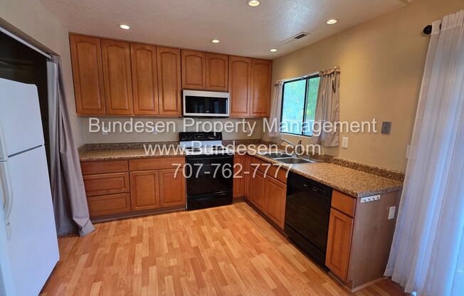 Charming Condo in Plum Tree Subdivision - 2 bedroom/2 bath, 1008 sq ft.