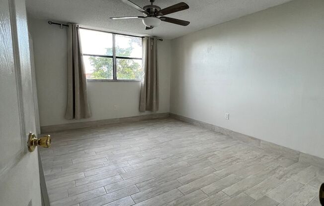 2 beds, 2 baths, $1,799, Unit 1415