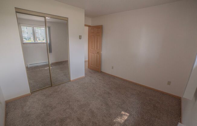 1 bed, 1 bath, 565 sqft, $650, Unit 2502-104