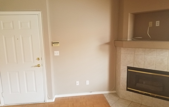 COZY 2 BED 2 BATH CONDO IN HENDERSON!